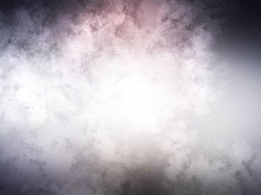 Karlı bir yüzeyde snowboard süren bir insan.