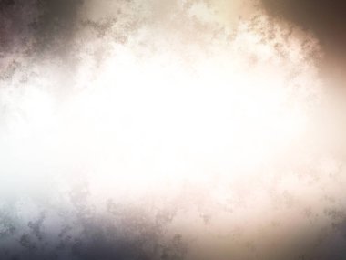 Bulutlu bir günde kaykay süren biri.