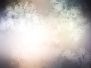 Sahilde sörf tahtası tutan biri.