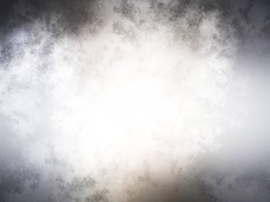 Rampada kaykay süren biri.