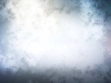 Karlı bir yüzeyde snowboard süren bir insan.