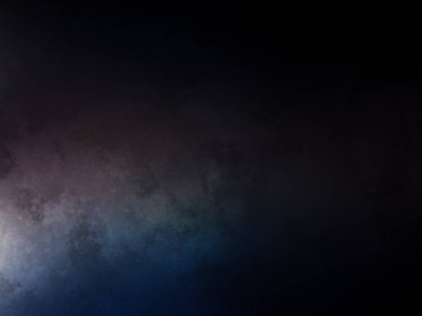 Tenis kortunda raket tutan bir adam.