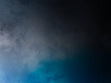 Sörf tahtasında suda bir insan.