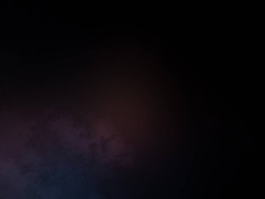 Takım elbiseli ve kravatlı bir adam karanlık bir arka planın önünde duruyor.