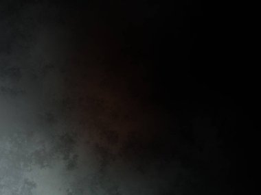 Elinde tenis raketi tutan biri.