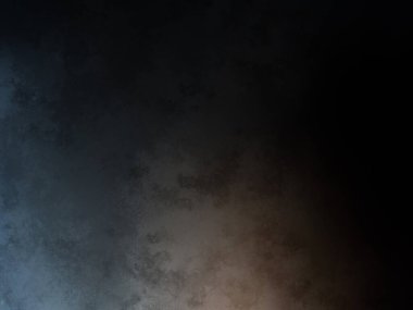 Takım elbiseli ve kravatlı bir adam duvarın önünde duruyor.