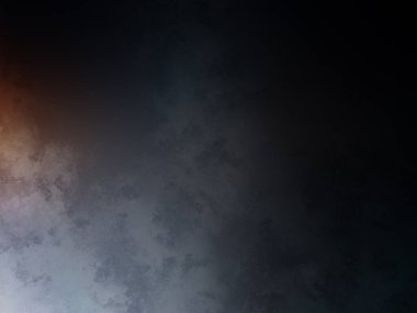 Elinde tenis raketi tutan biri.