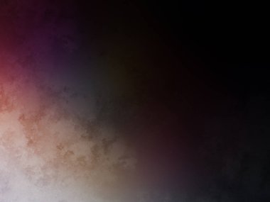 Tenis kortunda raket tutan bir adam.