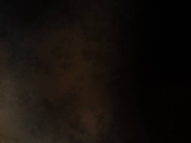 Kara gökyüzünde bir bulutla uçan bir uçak.