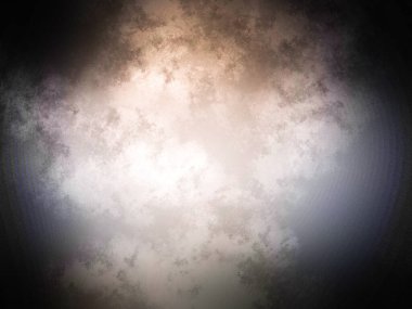 Karanlıkta kaykaylı bir adam.