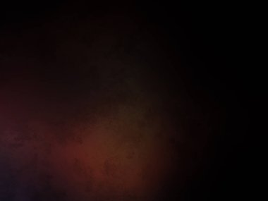 Elinde mikrofon tutan takım elbiseli ve kravatlı bir adam.