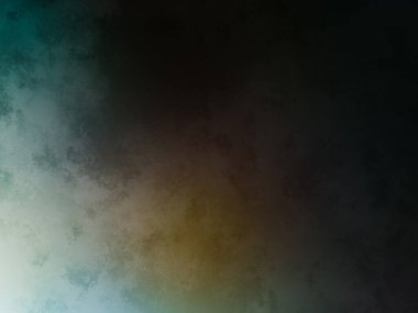 Rampada kaykay süren biri.