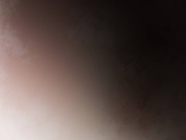 Sörf tahtasında suda bir insan.