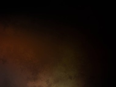 Takım elbiseli ve kravatlı bir adam tenis raketi tutuyor.