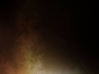 Rampada kaykay süren bir adam.