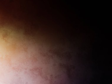 Elinde tenis raketi tutan bir adam.