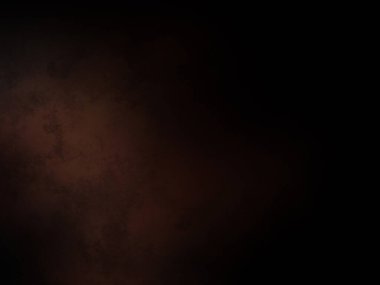 Takım elbiseli ve kravatlı bir adam elinde kamera tutuyor.