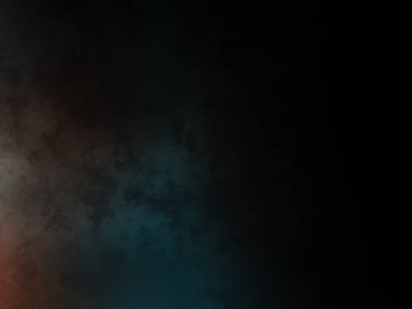 Tenis kortunda raket tutan bir adam.