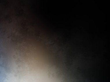 Elinde kamera tutan bir kişi.