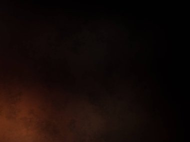 Elinde mikrofon tutan takım elbiseli ve kravatlı bir adam.