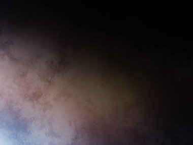 Elinde tenis raketi tutan biri.