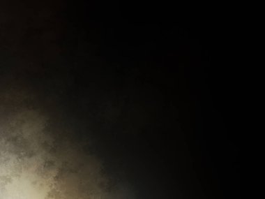 Rampada kaykay süren biri.