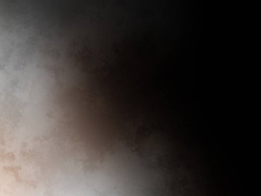 Takım elbiseli ve kravatlı bir adam tenis raketi tutuyor.