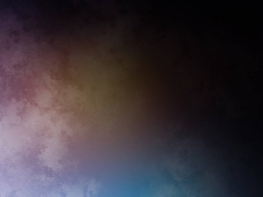 Ortasında gökkuşağı olan renkli bir gökyüzü.