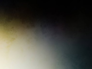 Tenis kortunda raket tutan bir adam.