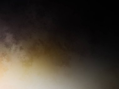 Rampada kaykay süren bir adam.