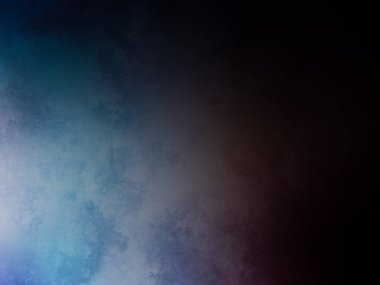 Takım elbiseli ve kravatlı bir adam tenis raketi tutuyor.