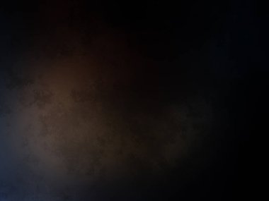 Elinde mikrofon tutan takım elbiseli ve kravatlı bir adam.