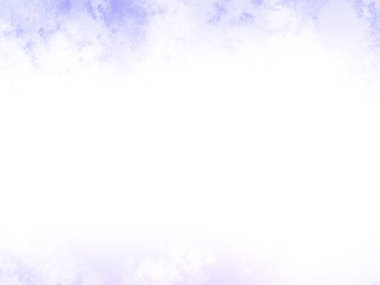 Karlı bir yüzeyde snowboard süren bir insan.