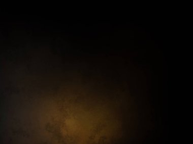 Karanlıkta elinde kamerayla bekleyen biri.