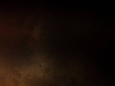 Karanlık bir gökyüzünde kırmızı ışıkla uçan bir uçak.