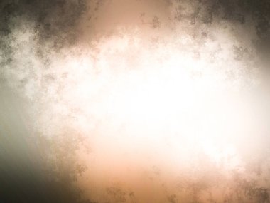 Kaykay rampasında kaykay süren biri.