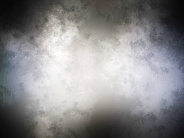 Takım elbiseli ve kravatlı bir adam duvarın önünde duruyor.