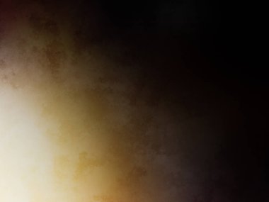 Elinde tenis raketi tutan bir adam.