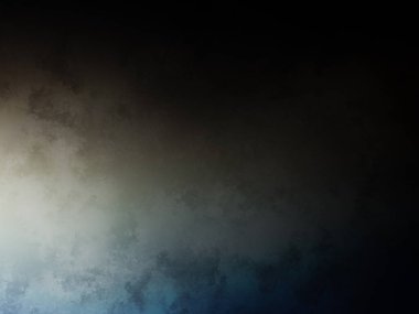 Tenis kortunda raket tutan bir adam.