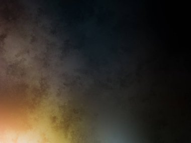 Rampada kaykay süren biri.