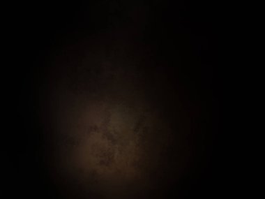 Penceresinden ışık saçan karanlık bir oda.