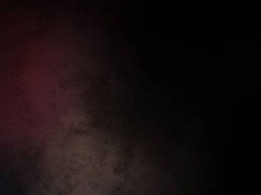 Elinde mikrofon tutan takım elbiseli ve kravatlı bir adam.