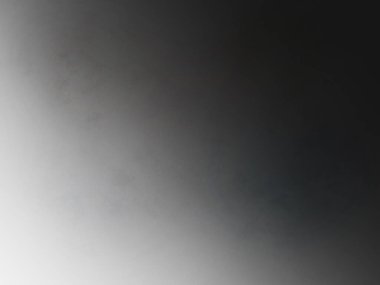 Uçurtma uçuran bir adam