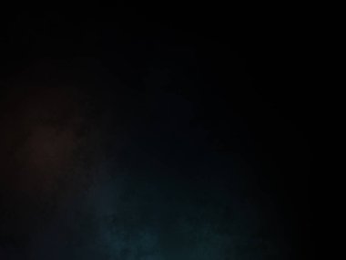 Sörf tahtasında duran dalgıç kıyafetli bir adam.