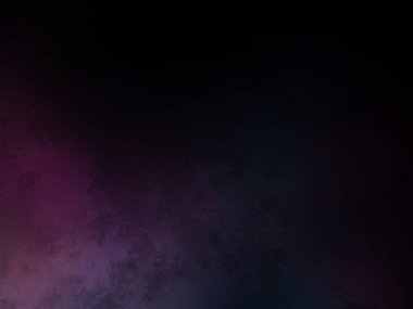 Takım elbiseli ve kravatlı bir adam karanlık bir arka planın önünde duruyor.