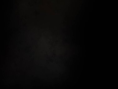 Beyaz ve kırmızı saati olan siyah bir arkaplan.