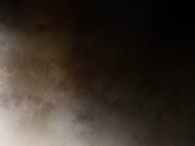 Takım elbiseli ve kravatlı bir adam duvarın önünde duruyor.