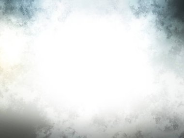 Karlı bir yüzeyde kaykay süren bir insan.