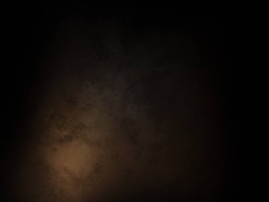 Takım elbiseli ve kravatlı bir adam karanlık bir arka planın önünde duruyor.