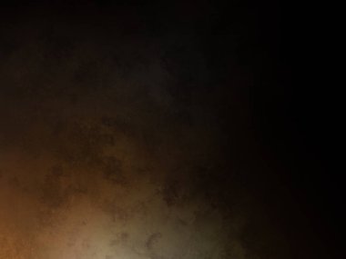 Takım elbiseli ve kravatlı bir adam duvarın önünde duruyor.